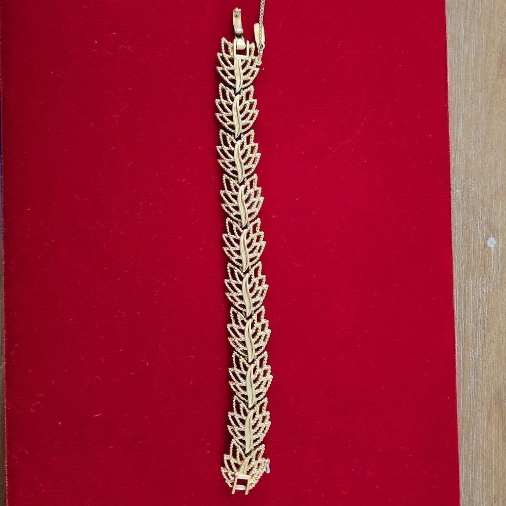 Monet Vintage Gold Plated Leaf Bracelet